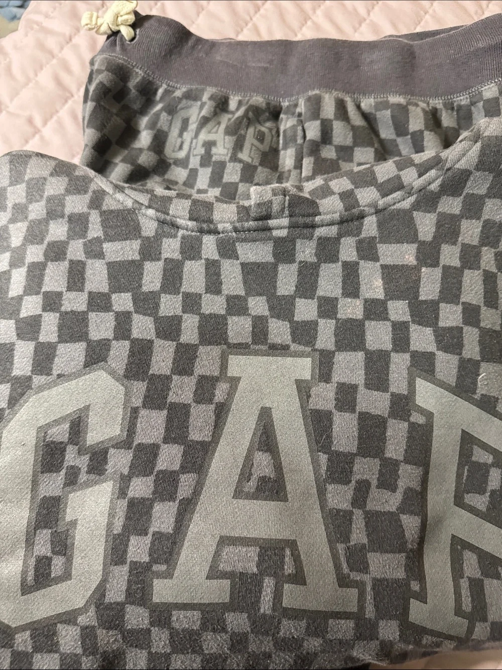 GAP Dark Gray Checkerboard Hoodie & Joggers. Like New. Size Boys XXL.